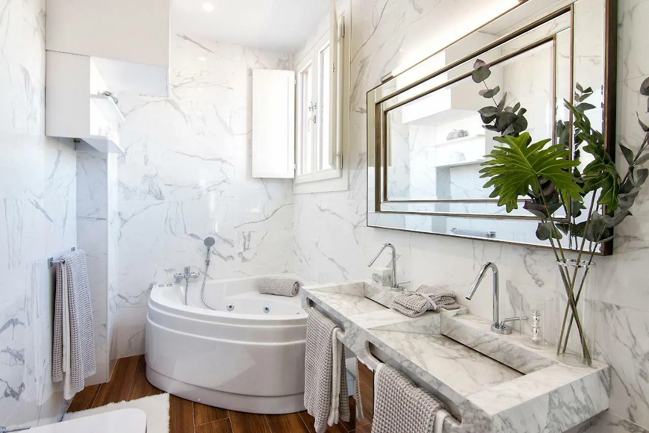 גרנדה Bib Rambla Luxury Apartments 0*,